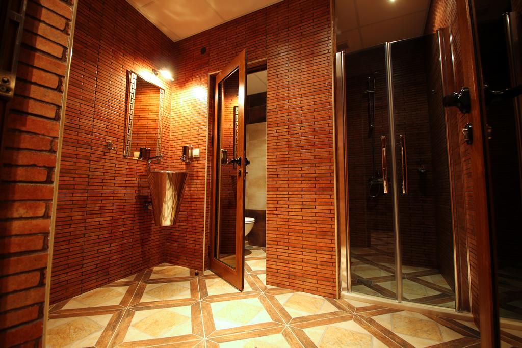 Discret Hotel & Restaurant Vladaya ภายนอก รูปภาพ